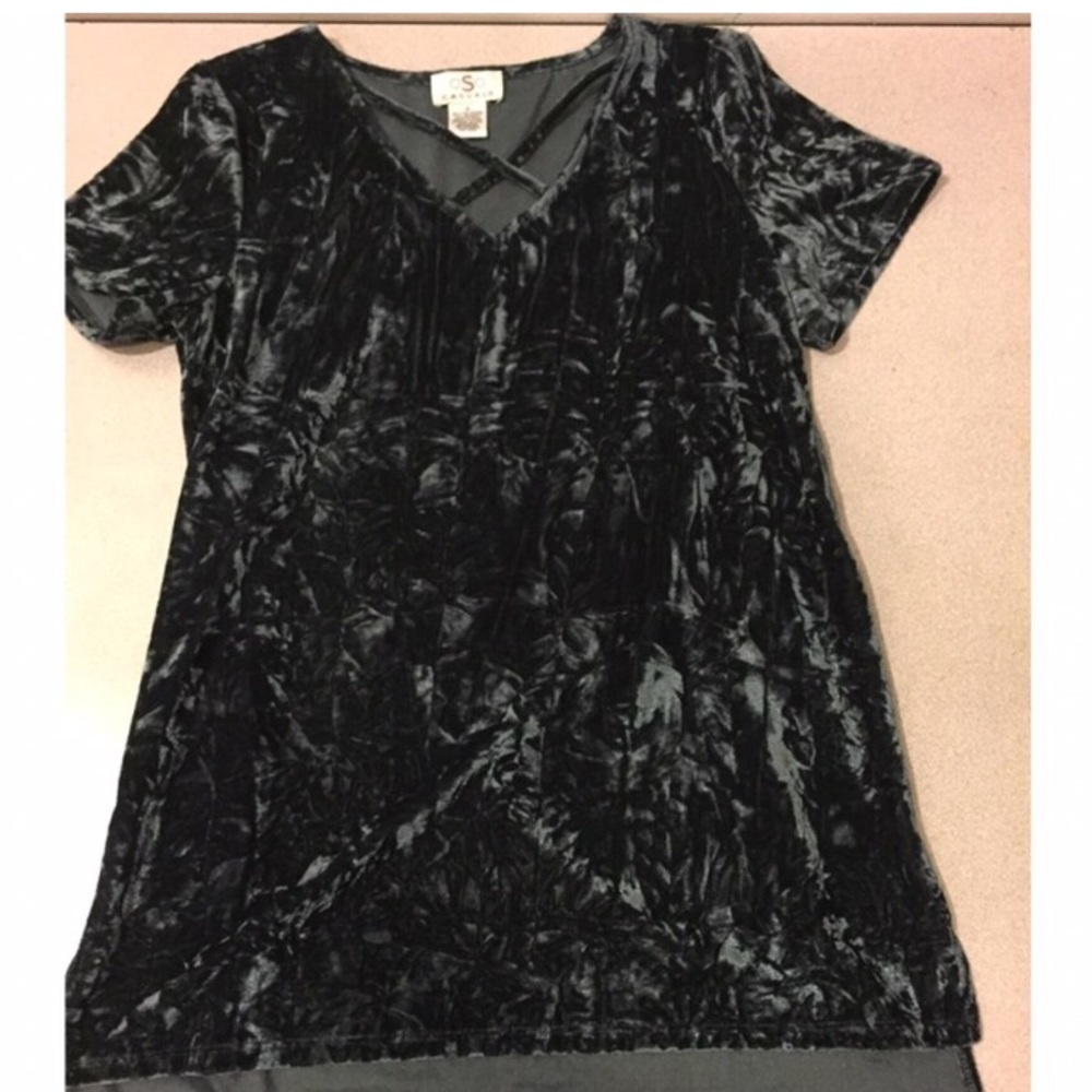 Vintage velvet top (Decade: 90’s)